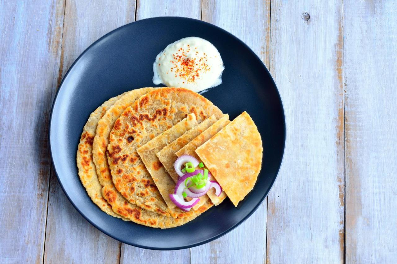 Oyo 13668 Hotel Utsav Vadodara Zewnętrze zdjęcie